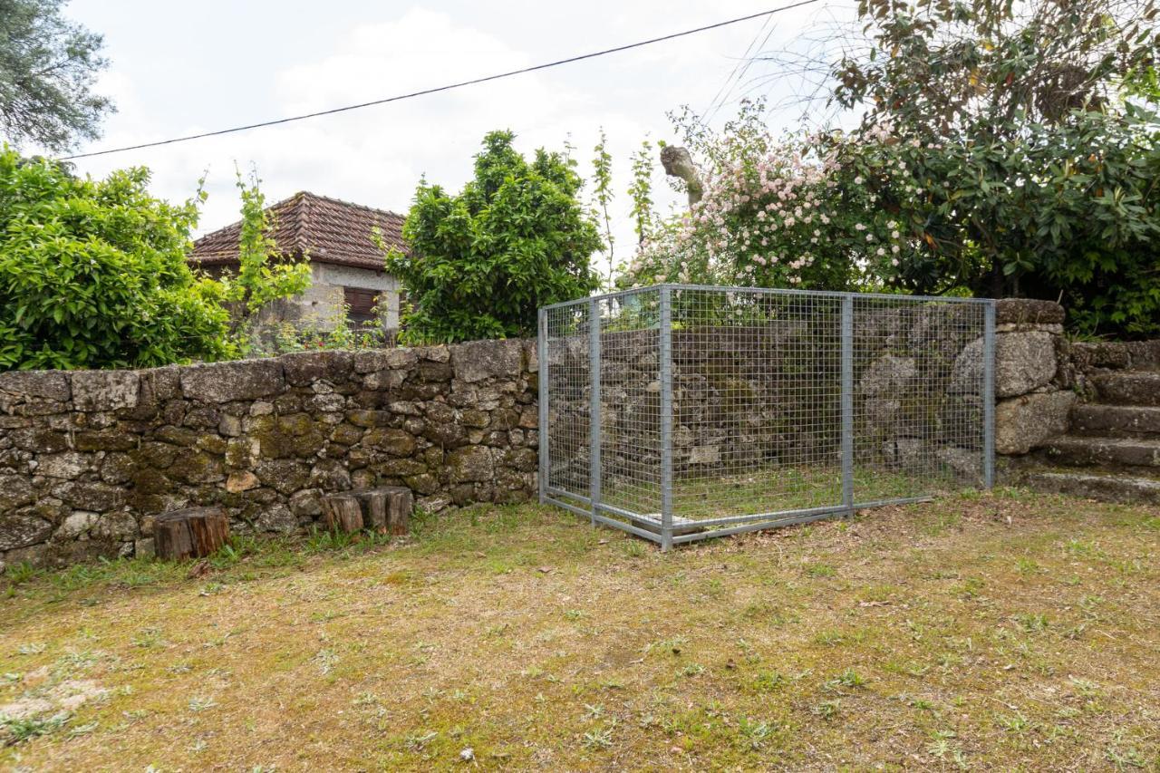 Affittacamere Casa Lavoura Em Requeixo Celorico De Basto Esterno foto